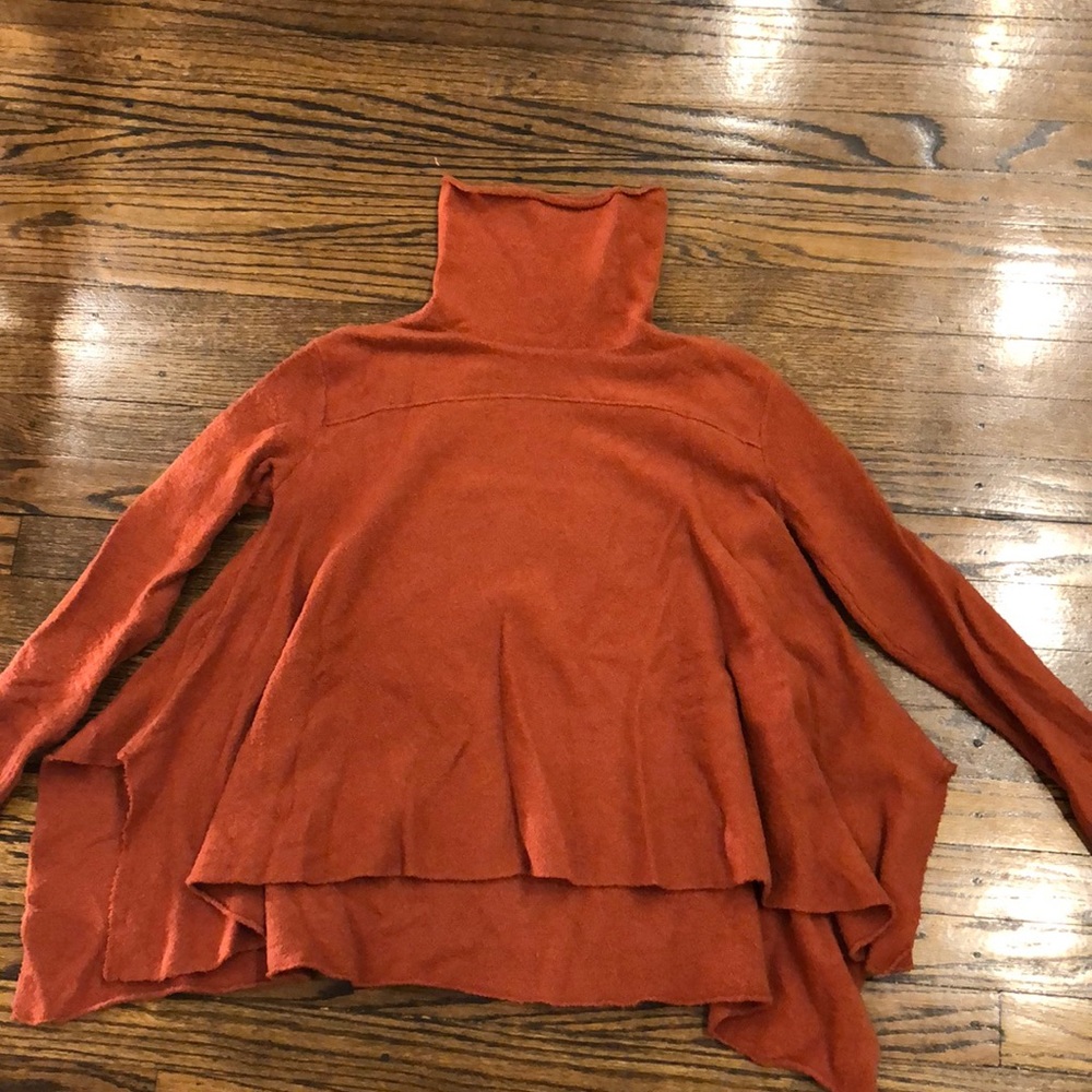 TURTLE NECK SWEATER